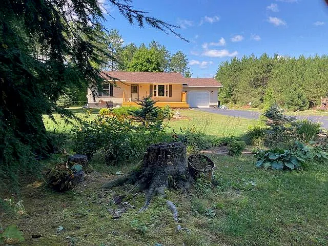 1476 Mapleleaf Dr photo 1