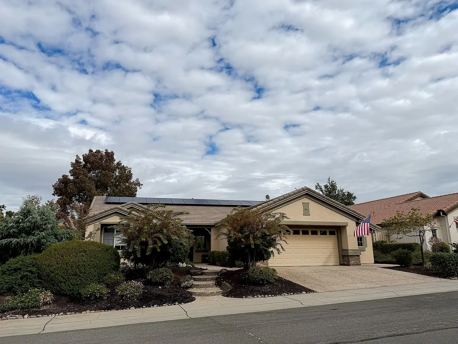 2 bed, 1764 sqft, $3,400 — Photo 1