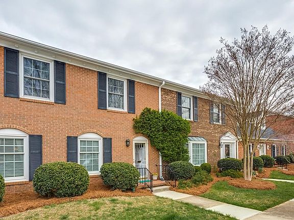 3rd image of 19 Fountain Manor Dr Unit C