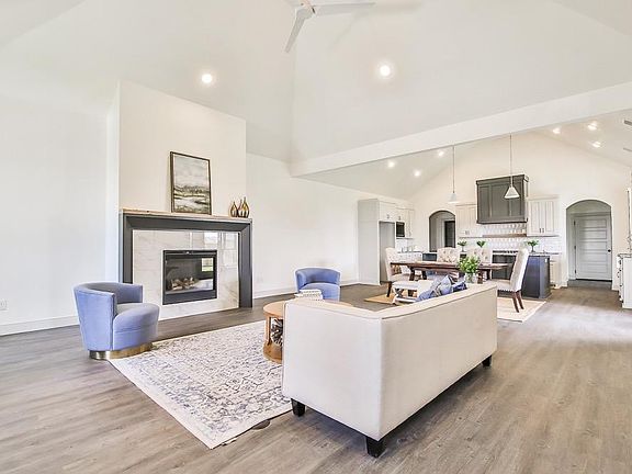 4th image of 10105 Trenton Ave
