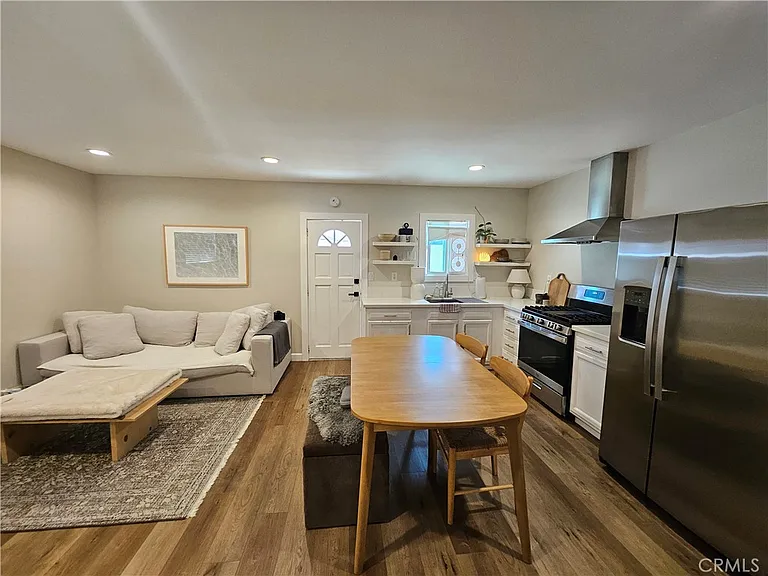 1554 Orange Ave #C — Photo 4
