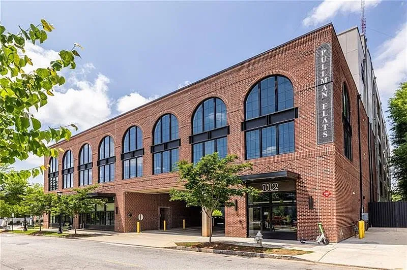 112 Rogers St NE #408