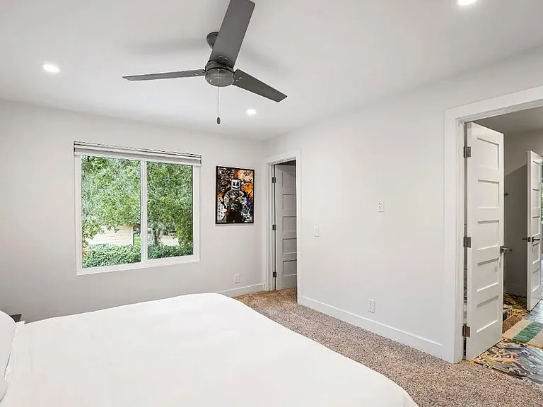820 Foothill Ln — Photo 18