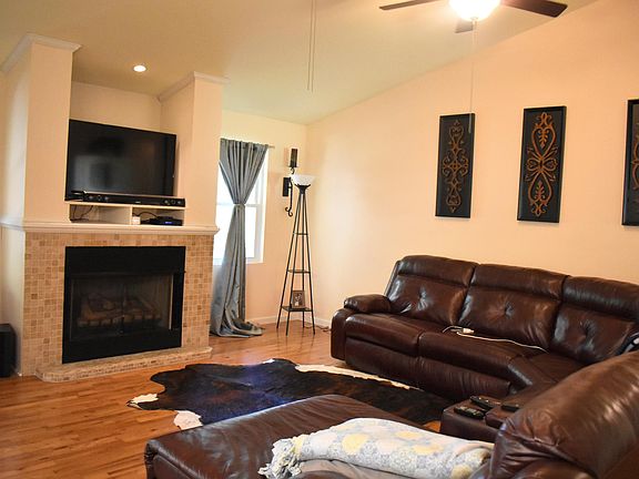 3rd image of 277 Bull Run Dr