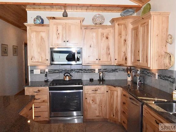 5th image of 4131 Lariat Way