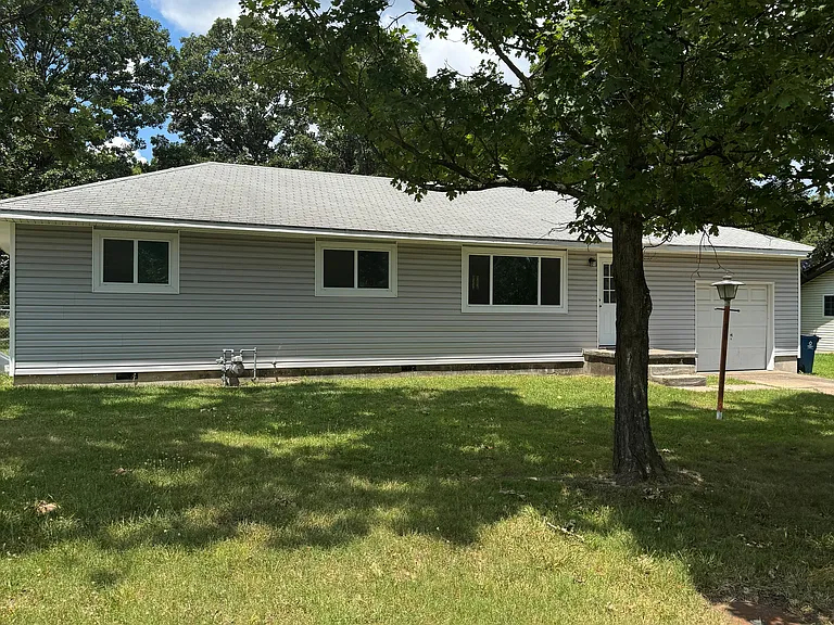 3320 Indiana Ave — Photo 1