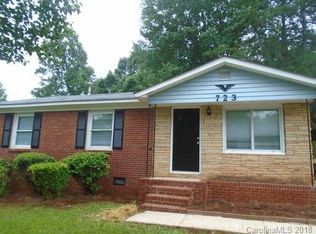 723 Echodale Dr, Charlotte, NC 28217