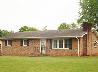 542 Oak Summit Rd, Winston Salem, NC 27105