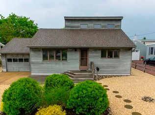 363 W 7th St, Ship Bottom, NJ 08008