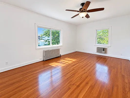 Bedroom, photo 1