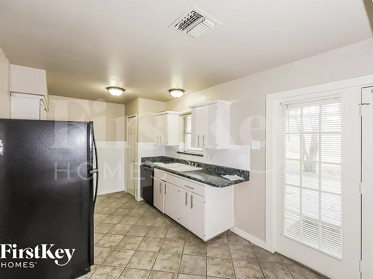 5321 Saddleback Rd — Photo 6