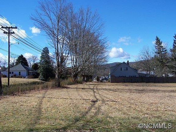 3rd image of 145 Old Hendersonville Hwy