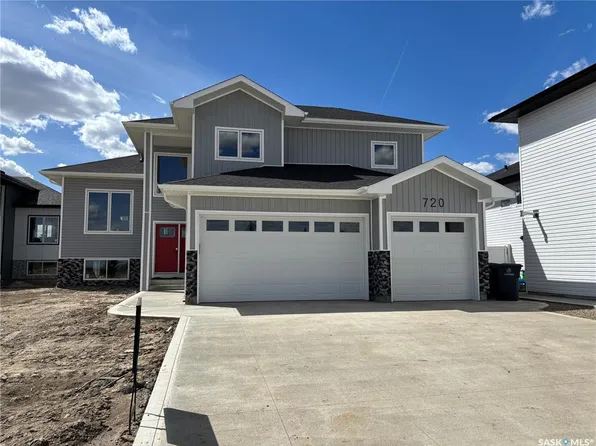 720 Weir CRESCENT, Warman, SK S0K 4S4