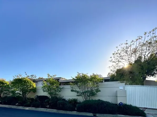 1046 Somera Rd, Los Angeles, CA 90077