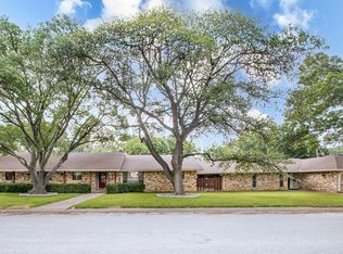 1401/1403 S Pine St, Brady, TX 76825