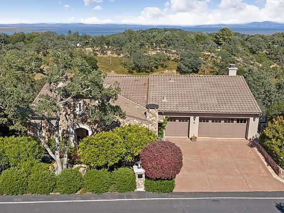 3rd image of 115 Stonetree Lane