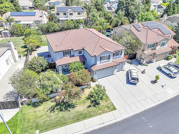 3rd image of 1073 Stillspring Dr