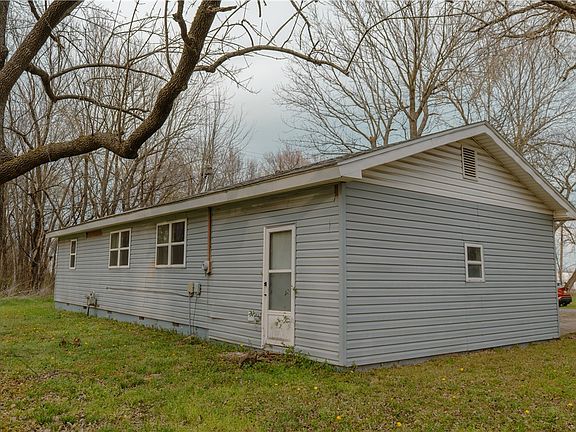 4th image of 115 Shady Ln