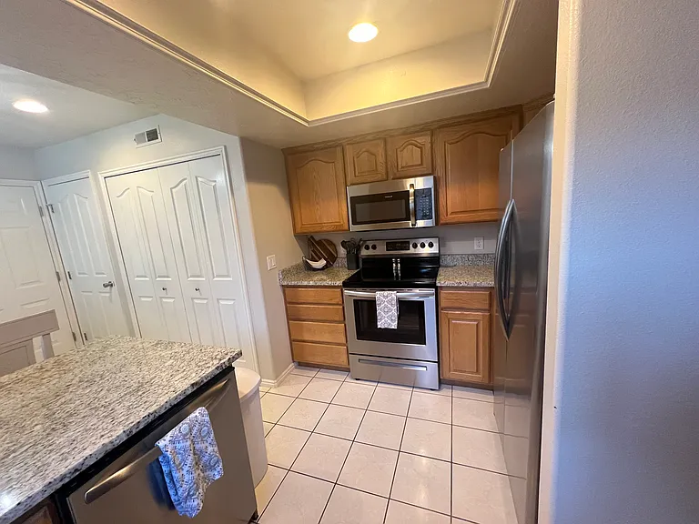 485 Diagonal St #12 — Photo 9