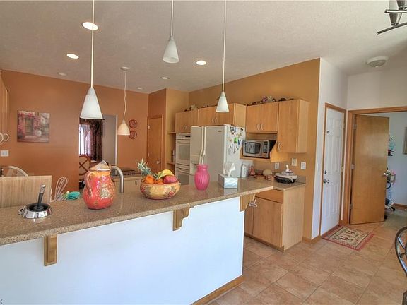 4th image of 3108 Oaklawn Park Blvd