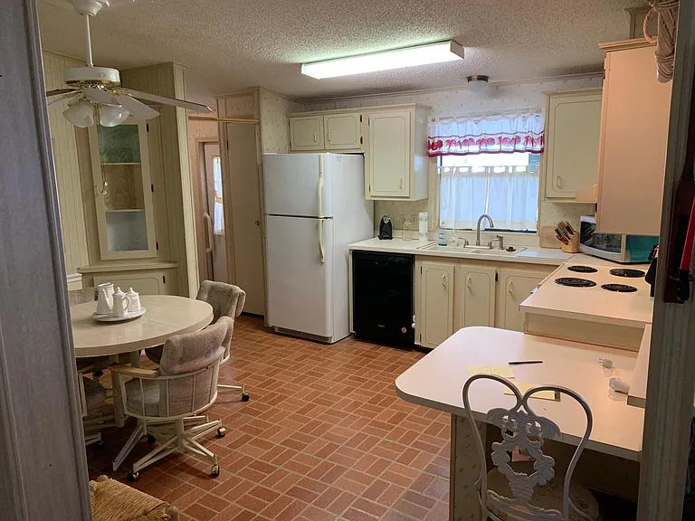156 Seven Seas Way — Photo 11