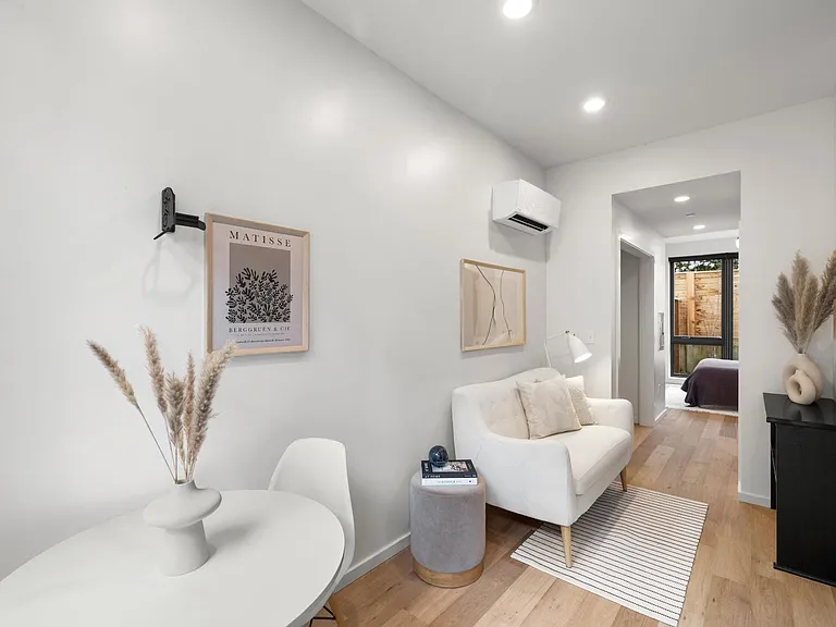 1825 N Rosa Parks Way — Photo 7