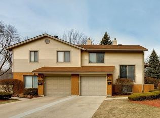 18590 Meadow Ln, Hazel Crest, IL 60429