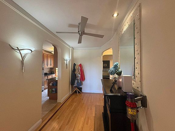 4th image of 111-14 76th Ave #615