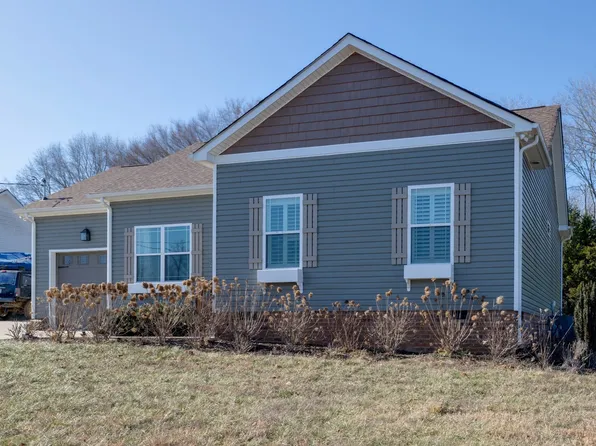 1192 Liberty Rd, Charlotte, TN 37036