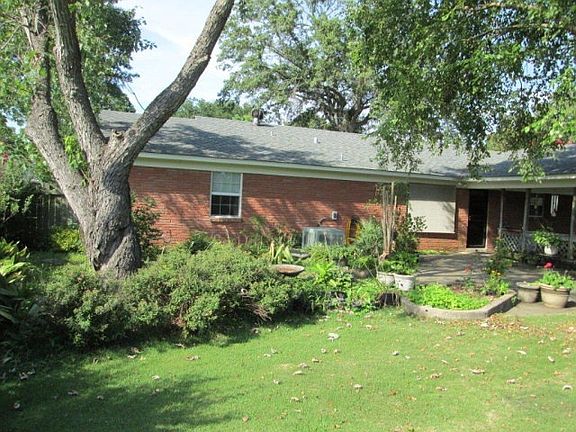 4th image of 1773 Pinewood Dr