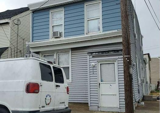 1st image of 300 Jersey Ave