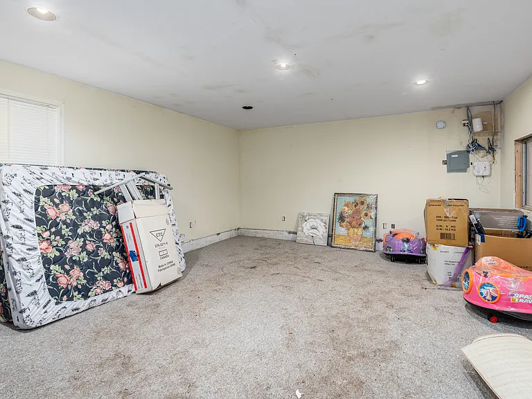 2129 Fitzgerald Ave — Photo 25