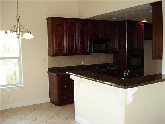 2nd image of 3214 Glastonbury Dr