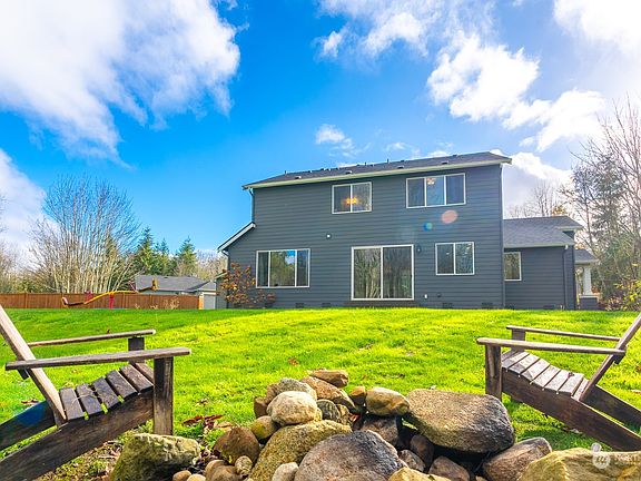 4th image of 17027 63rd Avenue NW
