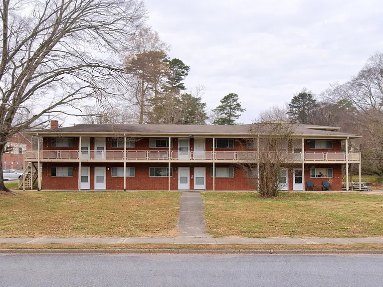 Holston Apartments — Photo 20