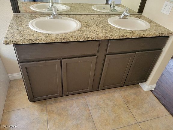 5th image of 4653 Julesburg Dr