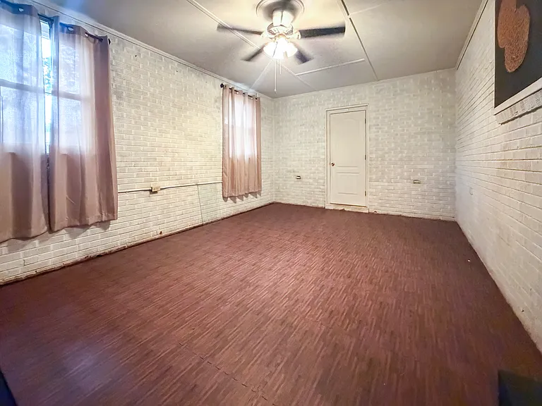 527 Katherine Ave — Photo 10