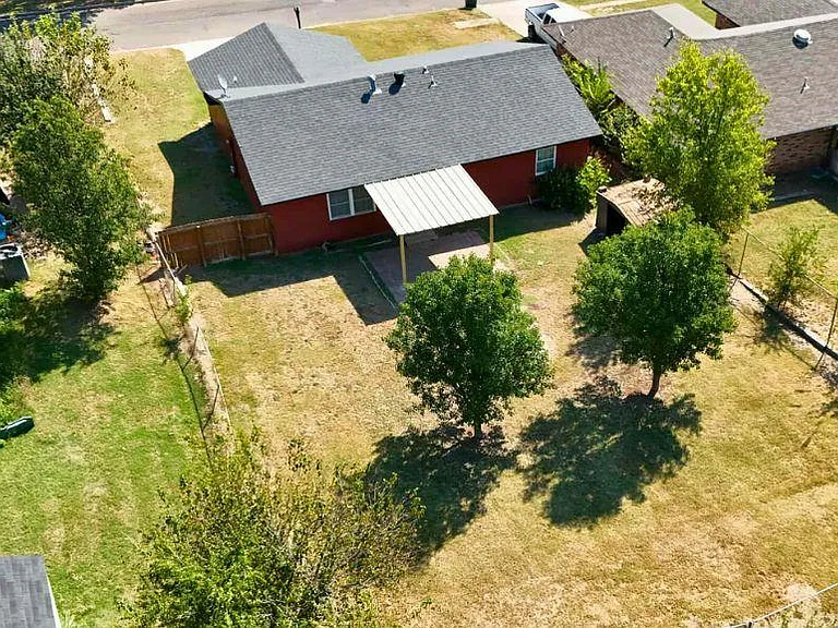 603 Seminole Dr — Photo 17