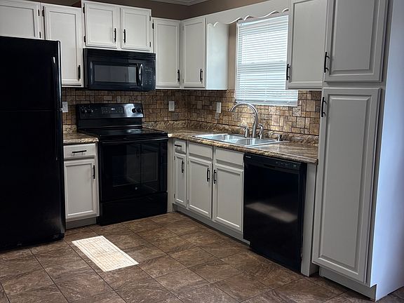 4th image of 1612 Paulas Huskey Cir