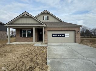 1390 Foxtail Ln, Greenwood, IN