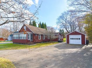 153 Hartford Ave E, Mendon, MA 01756