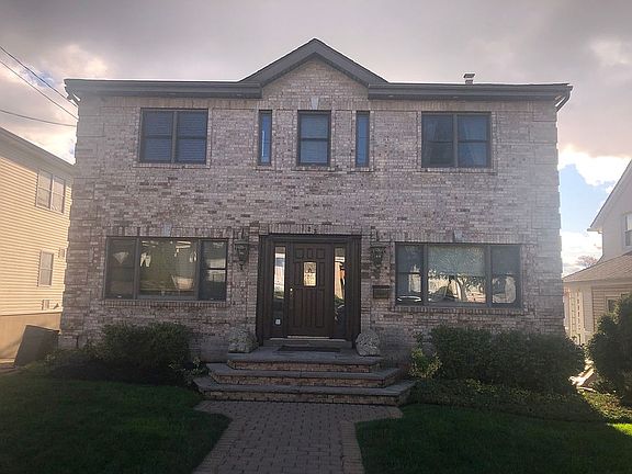 2nd image of 123 Wickes Ave