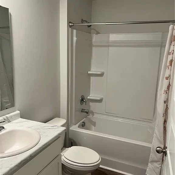 200 Elizabeth Dr — Photo 5