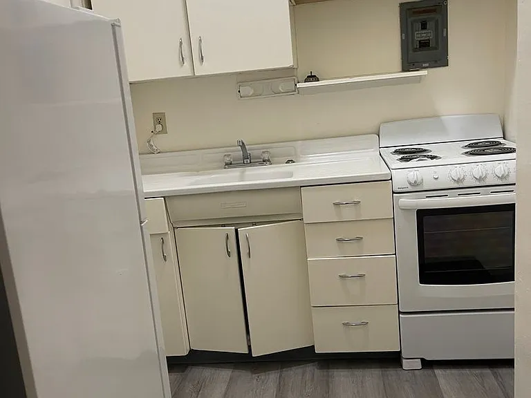 2516 Piedmont Ave — Photo 10
