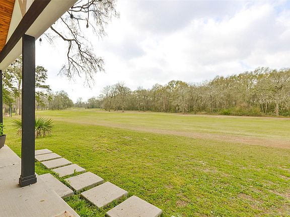 4th image of 531 Brandon Rd