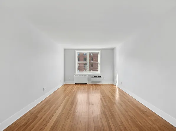 20-33 Seagirt Boulevard image 1 of 17