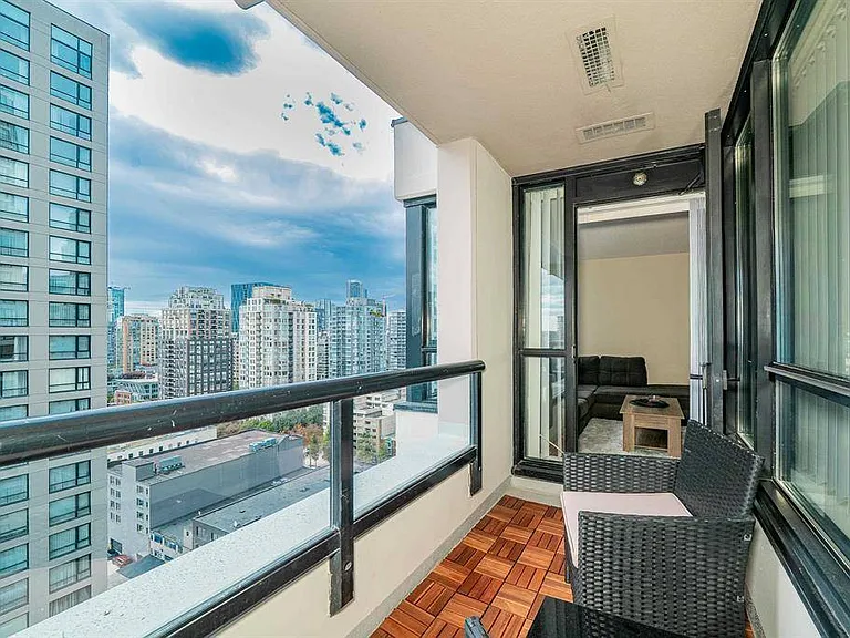 909 Mainland St #2105 — Photo 9