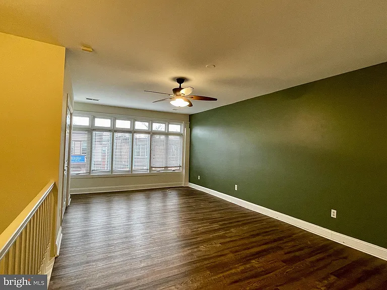 581 Haddon Ave — Photo 5
