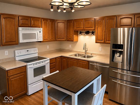 2nd image of 9019 Panorama Ct
