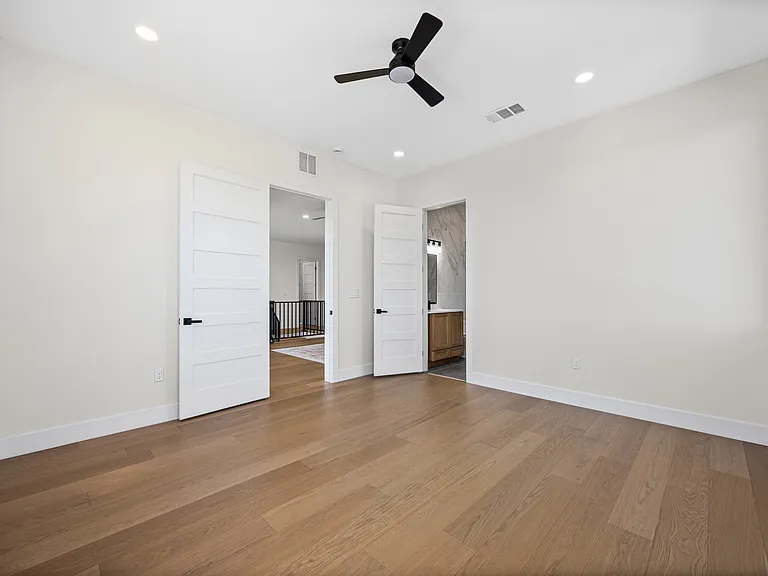 1020 Mountain Leather Dr — Photo 20